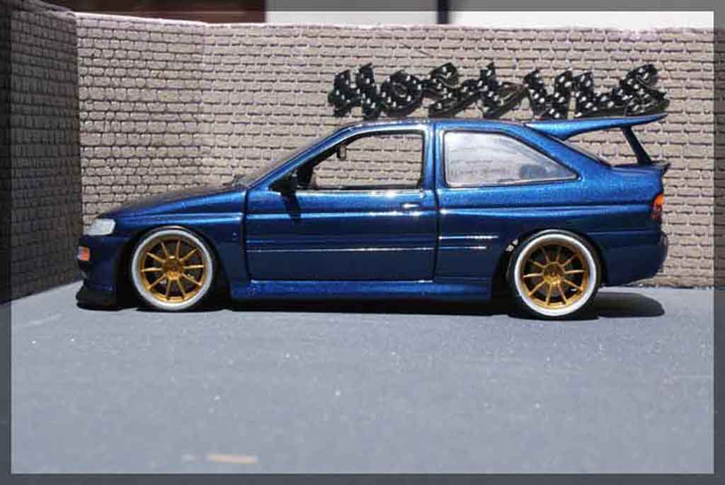 Miniature Ford Escort Cosworth 1/18 Ut Models Cosworth serie limite miki biasion tuning Ford Escort Cosworth 1/18 Ut Models Cosworth serie limite miki biasion tuning miniature