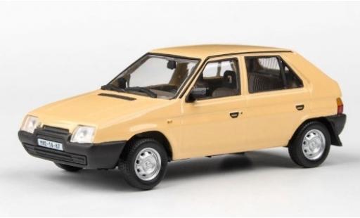 Miniature Skoda Favorit 1/43 Abrex 136L beige RHD 1988 Skoda Favorit 1/43 Abrex 136L beige RHD 1988 miniature