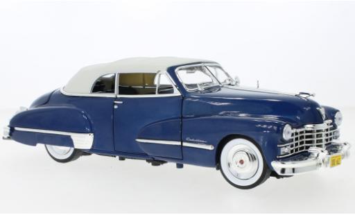 Miniature Cadillac Series 62 1/18 Auto World Cabriolet 1947 Cadillac Series 62 1/18 Auto World Cabriolet 1947 miniature