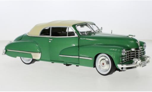 Miniature Cadillac Series 62 1/18 Auto World Cabriolet metallise verte/beige 1947 Cadillac Series 62 1/18 Auto World Cabriolet metallise verte/beige 1947 miniature