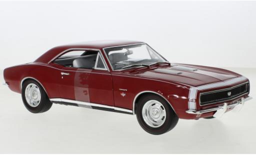 Miniature Chevrolet Camaro 1/18 Auto World SS/RS rouge 1967 Chevrolet Camaro 1/18 Auto World SS/RS rouge 1967 miniature