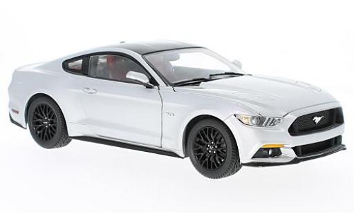 Miniature Ford Mustang 1/18 Auto World GT grise 2017 sans Vitrine Ford Mustang 1/18 Auto World GT grise 2017 sans Vitrine miniature