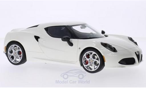 Miniature Alfa Romeo 4C 1/18 AUTOart metallise blanche 2013 Alfa Romeo 4C 1/18 AUTOart metallise blanche 2013 miniature