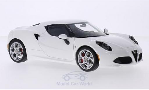 Miniature Alfa Romeo 4C 1/18 AUTOart blanche 2013 Alfa Romeo 4C 1/18 AUTOart blanche 2013 miniature