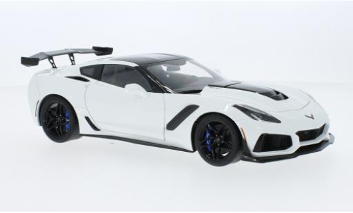 Miniature Chevrolet Corvette 1/18 AUTOart (C7) ZR1 blanche 2019 Chevrolet Corvette 1/18 AUTOart (C7) ZR1 blanche 2019 miniature