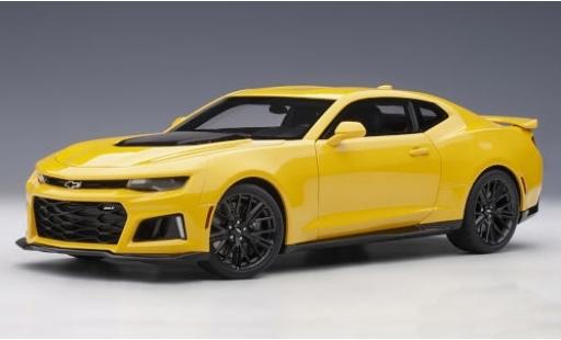 Miniature Chevrolet Camaro 1/18 AUTOart ZL1 jaune/carbon 2017 Chevrolet Camaro 1/18 AUTOart ZL1 jaune/carbon 2017 miniature