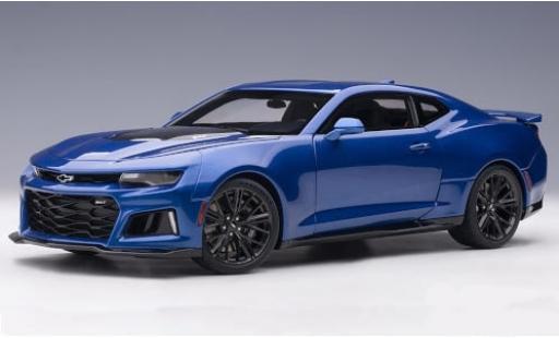 Miniature Chevrolet Camaro 1/18 AUTOart ZL1 metallise bleue/carbon 2017 Chevrolet Camaro 1/18 AUTOart ZL1 metallise bleue/carbon 2017 miniature