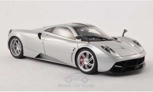 Miniature Pagani Huayra 1/18 AUTOart metallise grise 2011 Pagani Huayra 1/18 AUTOart metallise grise 2011 miniature