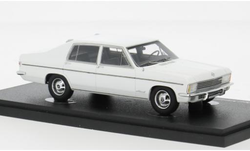 Miniature Opel Admiral 1/43 AutoCult B blanche 1972 1:43 Opel Admiral 1/43 AutoCult B blanche 1972 1:43 miniature