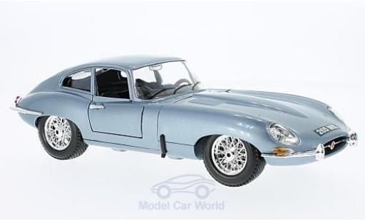 Miniature Jaguar E-Type 1/18 Burago Coupe metallise bleue 1961 ohne Vitrine Jaguar E-Type 1/18 Burago Coupe metallise bleue 1961 ohne Vitrine miniature