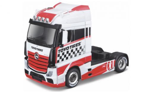 Miniature Mercedes Actros 1/43 Burago Gigaspace Custom blanche/Dekor Toyo Tires 2020 Mercedes Actros 1/43 Burago Gigaspace Custom blanche/Dekor Toyo Tires 2020 miniature