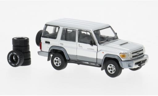 Miniature Toyota Land Cruiser 1/64 BM Creations LC76 grise 1:64 Toyota Land Cruiser 1/64 BM Creations LC76 grise 1:64 miniature