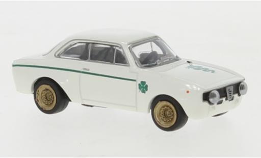 Miniature Alfa Romeo GT 1/87 Brekina A 1300 blanche 1965 Alfa Romeo GT 1/87 Brekina A 1300 blanche 1965 miniature