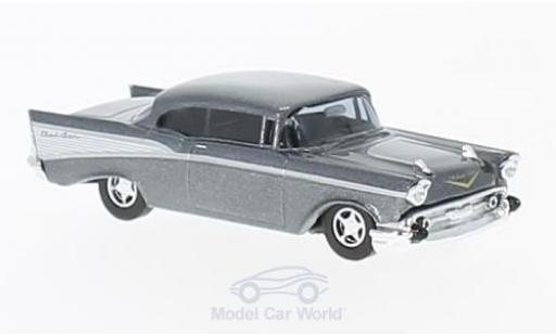 Miniature Chevrolet Bel Air 1957 1/87 Busch metallise grise 1957 Chevrolet Bel Air 1957 1/87 Busch metallise grise 1957 miniature