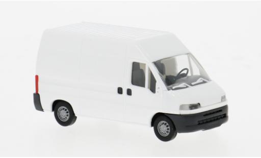 Miniature Fiat Ducato 1/87 Busch blanche 2018 1:87 Fiat Ducato 1/87 Busch blanche 2018 1:87 miniature