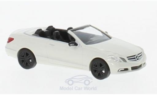 Miniature Mercedes Classe E 1/87 Busch Cabriolet Sport (A 207) blanche 2010 Mercedes Classe E 1/87 Busch Cabriolet Sport (A 207) blanche 2010 miniature