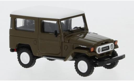 Miniature Toyota Land Cruiser 1/87 Busch J4 marron/blanche 1960 Toyota Land Cruiser 1/87 Busch J4 marron/blanche 1960 miniature