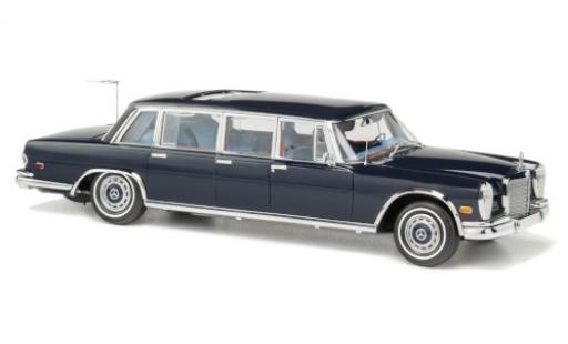 Miniature Mercedes 600 1/18 CMC Pullman (W100) bleue King of Rock n Roll Mercedes 600 1/18 CMC Pullman (W100) bleue King of Rock n Roll miniature