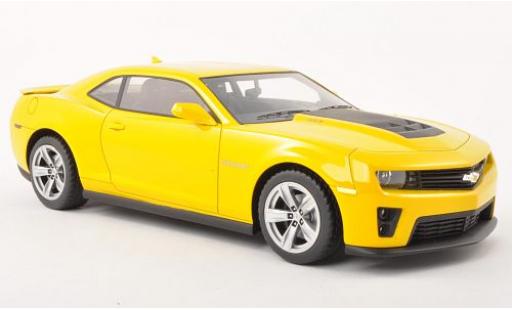 Miniature Chevrolet Camaro 1/18 CMF ZL1 jaune 2011 Chevrolet Camaro 1/18 CMF ZL1 jaune 2011 miniature