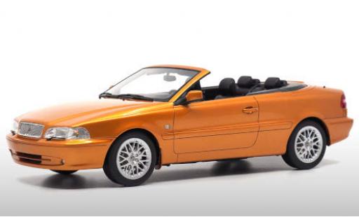 Miniature Volvo C70 1/18 DNA Collectibles Cabriolet metallise orange Volvo C70 1/18 DNA Collectibles Cabriolet metallise orange miniature