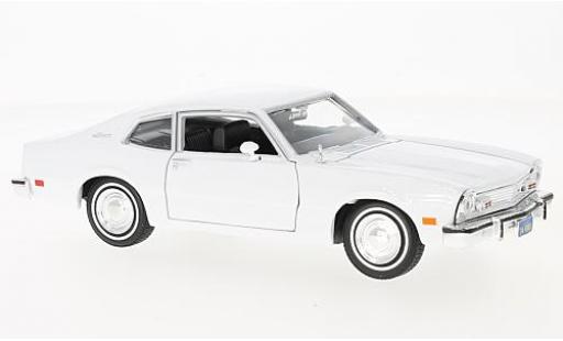 Miniature Ford Maverick 1/24 Motormax Grabb blanche 1:24 Ford Maverick 1/24 Motormax Grabb blanche 1:24 miniature