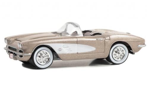 Miniature Chevrolet Corvette 1/64 Greenlight (C1) Cabriolet metallise beige 1961 1:64 Chevrolet Corvette 1/64 Greenlight (C1) Cabriolet metallise beige 1961 1:64 miniature