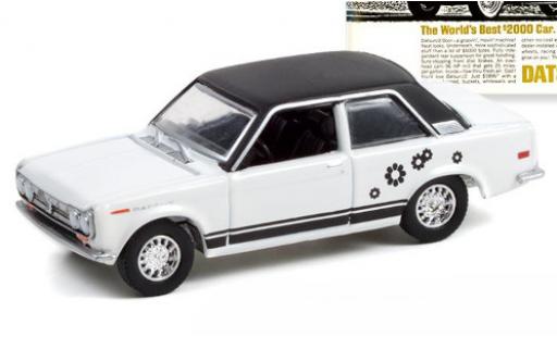 Miniature Datsun 510 1/64 Greenlight blanche/noire 1969 Datsun 510 1/64 Greenlight blanche/noire 1969 miniature