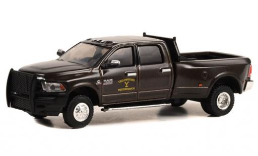 Miniature RAM 3 1/64 Greenlight Dodge 500 Laramie Dually metallise grise Yellowstone 2017 RAM 3 1/64 Greenlight Dodge 500 Laramie Dually metallise grise Yellowstone 2017 miniature