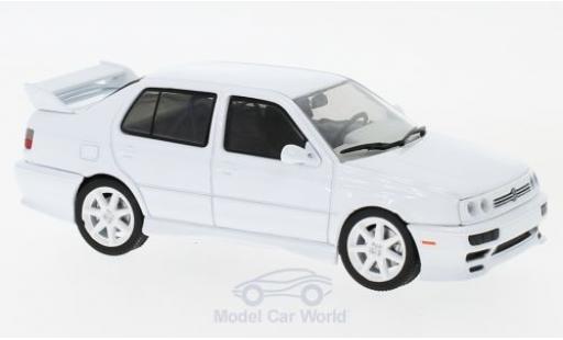 Miniature Volkswagen Jetta 1/43 Greenlight A3 blanche 1995 Volkswagen Jetta 1/43 Greenlight A3 blanche 1995 miniature