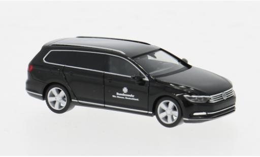 Miniature Volkswagen Passat 1/87 Herpa Military Variant Bundeswehr 1:87 Volkswagen Passat 1/87 Herpa Military Variant Bundeswehr 1:87 miniature