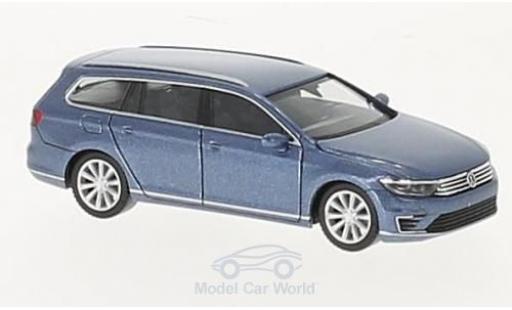 Miniature Volkswagen Passat 1/87 Herpa Variant GTE metallise bleue Volkswagen Passat 1/87 Herpa Variant GTE metallise bleue miniature