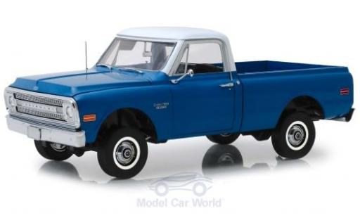Miniature Chevrolet C-10 1/18 Highway 61 Pick Up bleue/blanche 1970 with Lift Kit Chevrolet C-10 1/18 Highway 61 Pick Up bleue/blanche 1970 with Lift Kit miniature
