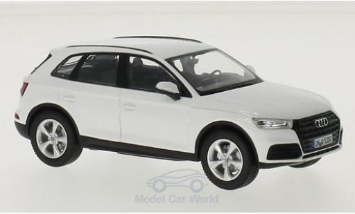 Miniature Audi Q5 1/43 iScale blanche 2016 Audi Q5 1/43 iScale blanche 2016 miniature