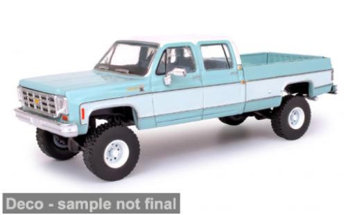 Miniature Chevrolet Silverado 1/64 IXO America K30 Crew Cab Fleetside Lifted bleue/blanche 1978 1:64 Chevrolet Silverado 1/64 IXO America K30 Crew Cab Fleetside Lifted bleue/blanche 1978 1:64 miniature