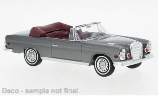 Miniature Mercedes 280 1/43 IXO SE 3.5 (W111) metallise gris 1969 Mercedes 280 1/43 IXO SE 3.5 (W111) metallise gris 1969 miniature