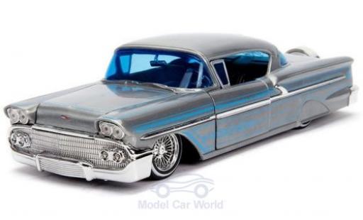 Miniature Chevrolet Impala 1/24 Jada Toys Hardtop grise/bleue 1958 Chevrolet Impala 1/24 Jada Toys Hardtop grise/bleue 1958 miniature
