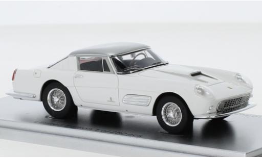 Miniature Ferrari 410 1/43 Kess Superamerica Series III Pininfarina Coupe blanche/grise 1958 Ferrari 410 1/43 Kess Superamerica Series III Pininfarina Coupe blanche/grise 1958 miniature