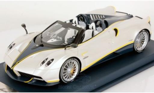 Miniature Pagani Huayra 1/18 Look Smart Roadster blanche/noire 2017 Gyrfalcon Pagani Huayra 1/18 Look Smart Roadster blanche/noire 2017 Gyrfalcon miniature