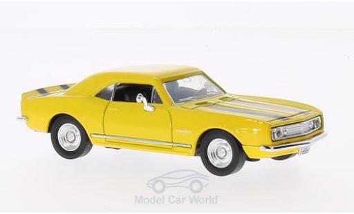 Miniature Chevrolet Camaro 1/43 Lucky Die Cast Z-28 jaune 1967 mit noireen Streifen ohne Vitrine Chevrolet Camaro 1/43 Lucky Die Cast Z-28 jaune 1967 mit noireen Streifen ohne Vitrine miniature