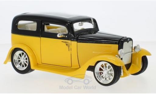 Miniature Ford Model A 1/18 Lucky Die Cast Sedan jaune/noire 1931 ohne Vitrine Ford Model A 1/18 Lucky Die Cast Sedan jaune/noire 1931 ohne Vitrine miniature