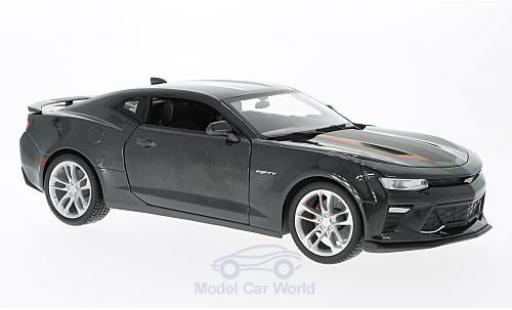 Miniature Chevrolet Camaro 1/18 Maisto Fifty metallise grise 2017 Chevrolet Camaro 1/18 Maisto Fifty metallise grise 2017 miniature
