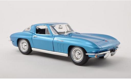 Miniature Chevrolet Corvette 1/18 Maisto Sting Ray metallise bleue 1965 Chevrolet Corvette 1/18 Maisto Sting Ray metallise bleue 1965 miniature