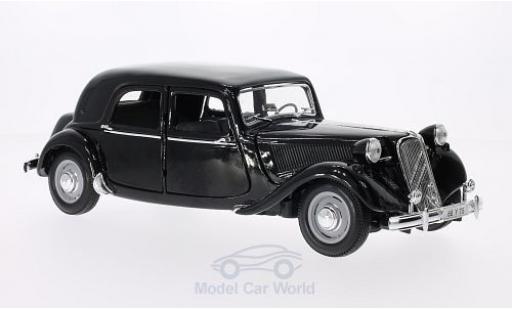 Miniature Citroen Traction 1/18 Maisto 15 CV noire 1952 Citroen Traction 1/18 Maisto 15 CV noire 1952 miniature