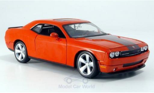 Miniature Dodge Challenger 1/24 Maisto SRT8 orange 2008 Dodge Challenger 1/24 Maisto SRT8 orange 2008 miniature
