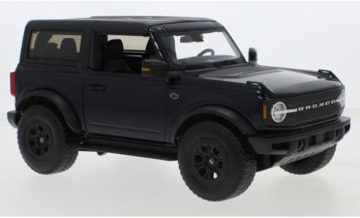 Miniature Ford Bronco 1/18 Maisto Wildtrak metallise bleue/matt-noire 2021 Ford Bronco 1/18 Maisto Wildtrak metallise bleue/matt-noire 2021 miniature