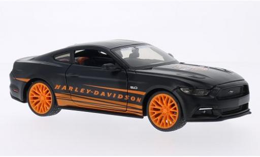 Miniature Ford Mustang 1/24 Maisto GT matt-noire/orange Harley-Davidson 2015 Ford Mustang 1/24 Maisto GT matt-noire/orange Harley-Davidson 2015 miniature