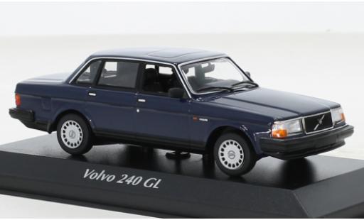 Miniature Volvo 240 1/43 Maxichamps GL bleue 1986 Volvo 240 1/43 Maxichamps GL bleue 1986 miniature