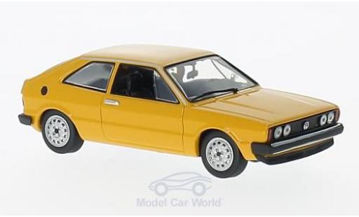 Miniature Volkswagen Scirocco 1/43 Maxichamps jaune 1974 Volkswagen Scirocco 1/43 Maxichamps jaune 1974 miniature