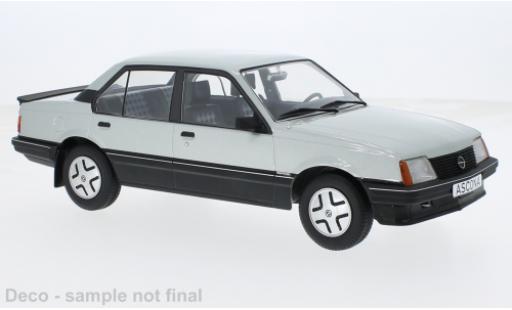 Miniature Opel Ascona 1/18 MCG C SR grise 1981 1:18 Opel Ascona 1/18 MCG C SR grise 1981 1:18 miniature