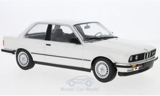 Miniature Bmw 323 1/18 Minichamps i (E30) blanche 1982 Bmw 323 1/18 Minichamps i (E30) blanche 1982 miniature